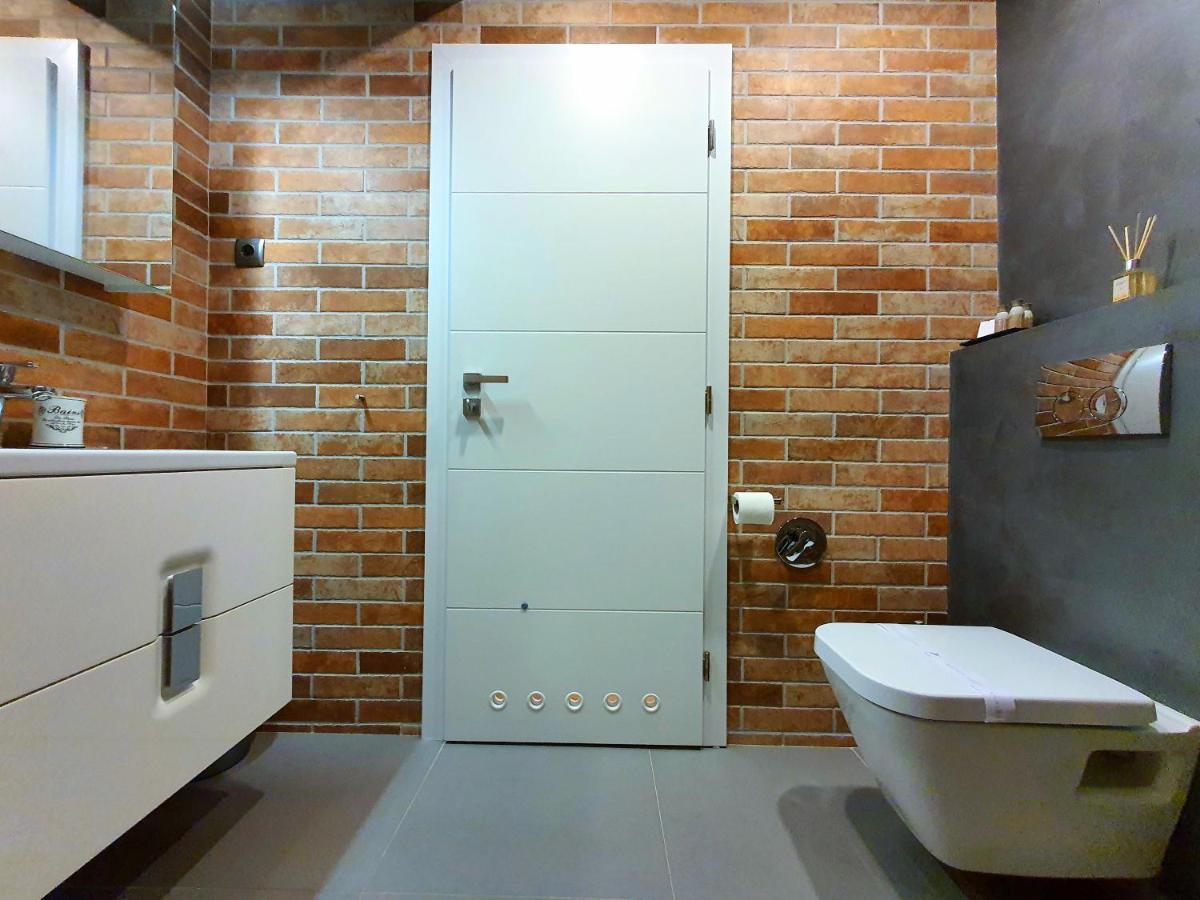 קלוז'-נאפוקה Eriss Studio Suite - Ozone Building Apartment מראה חיצוני תמונה